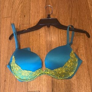 Victoria’s Secret Elegant Blue and Yellow Lace Bra